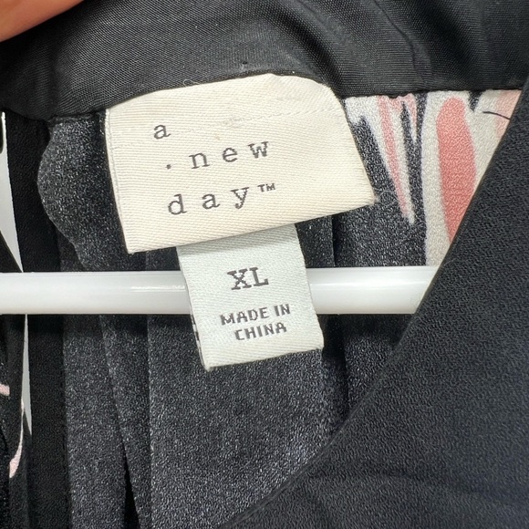 A new day floral sleeveless jumpsuit size XL black purple womens - Picture 5 of 12